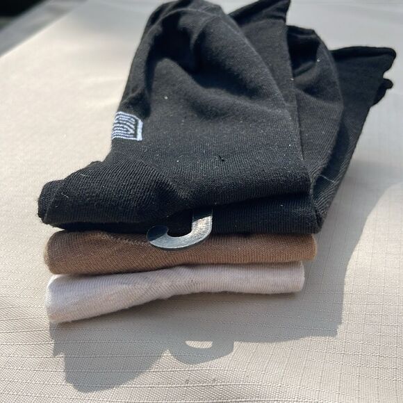 Casual Crew Socks for Women. Three pair, never worn, Black, Cream and Tan - Picture 4 of 5